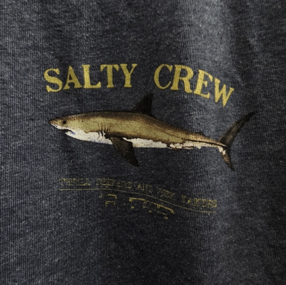 Salty Crew navy blue short sleeved t-shirt with emblem men's size medium - Picture 3 of 4